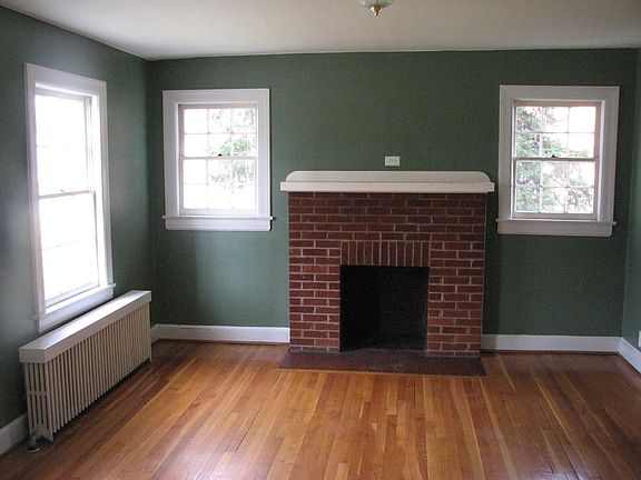 3rd image of 2909 Kennedy St NE