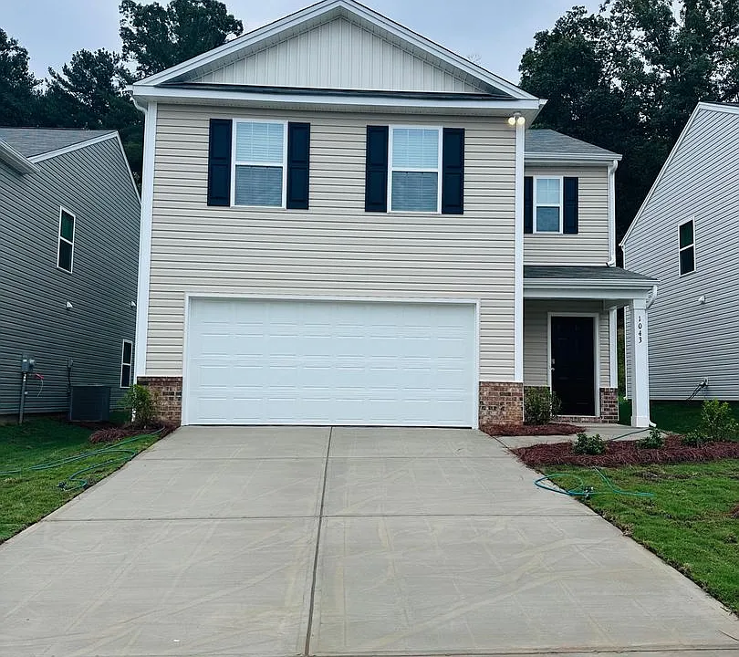 1043 20th Avenue Loop SE