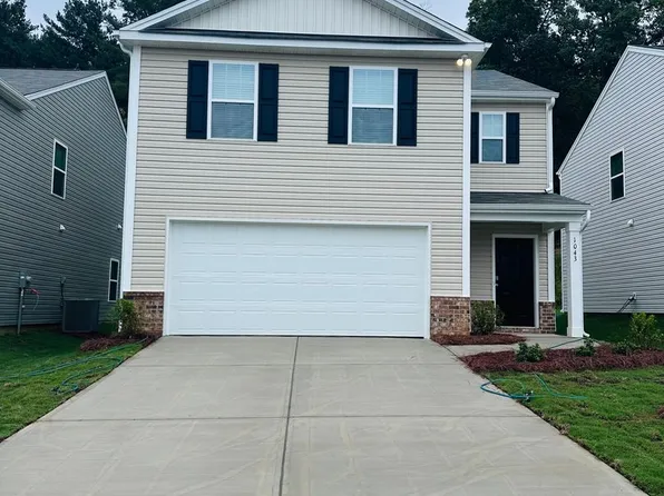 1043 20th Avenue Loop SE, Hickory, NC 28602