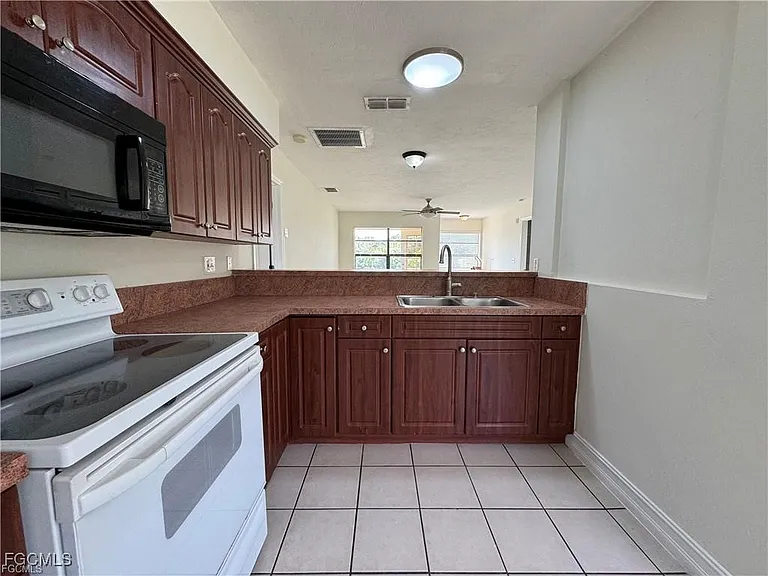 645 Homestead Rd S — Photo 7