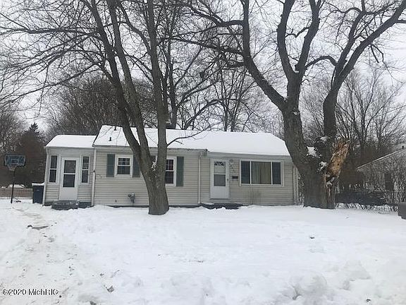 2nd image of 3307 Brookmont Dr