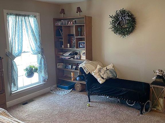 4th image of 311 Steven Meadows Ln