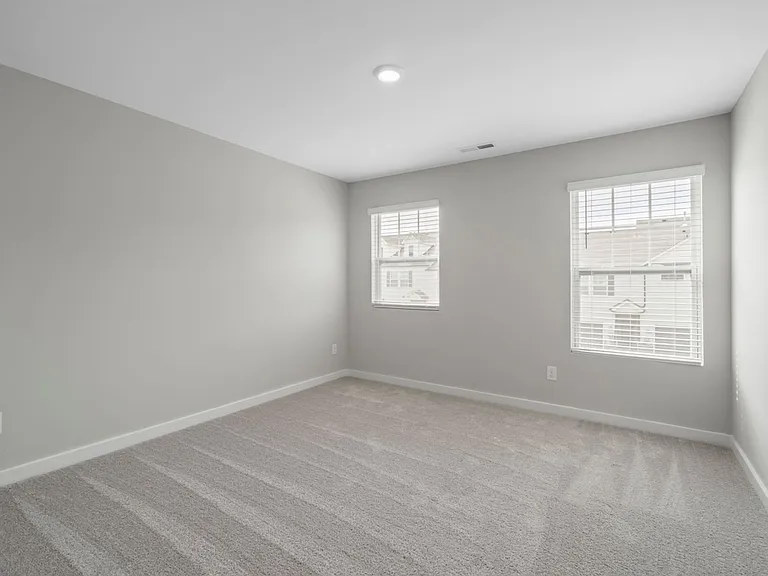808 Lew St — Photo 27