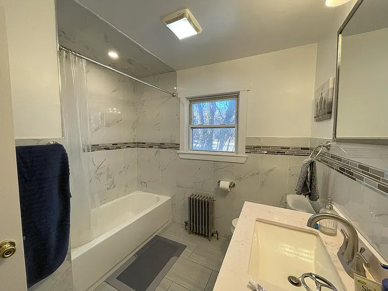 First Floor - Bathroom View2