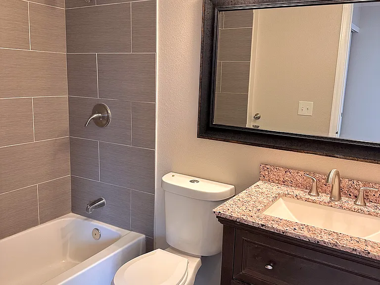 898 Oswego St — Photo 21