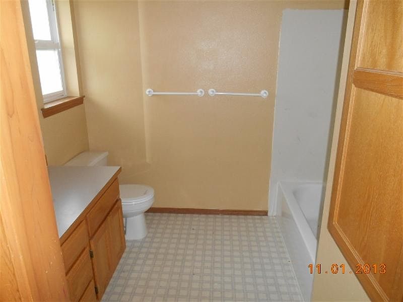 2nd image of 16711 Wales St SE