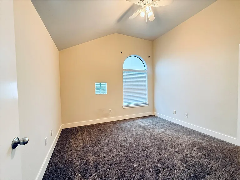 9813 Cynthia Ann Ct — Photo 27