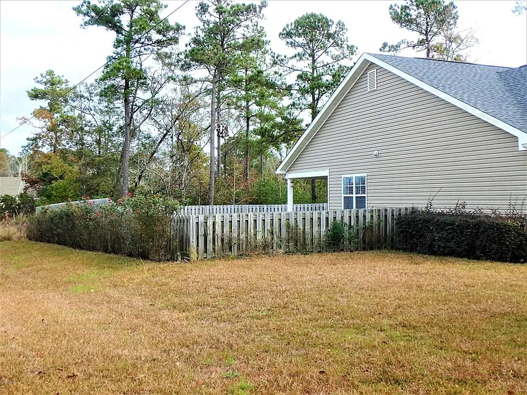 422 Ridgeway Dr — Photo 6