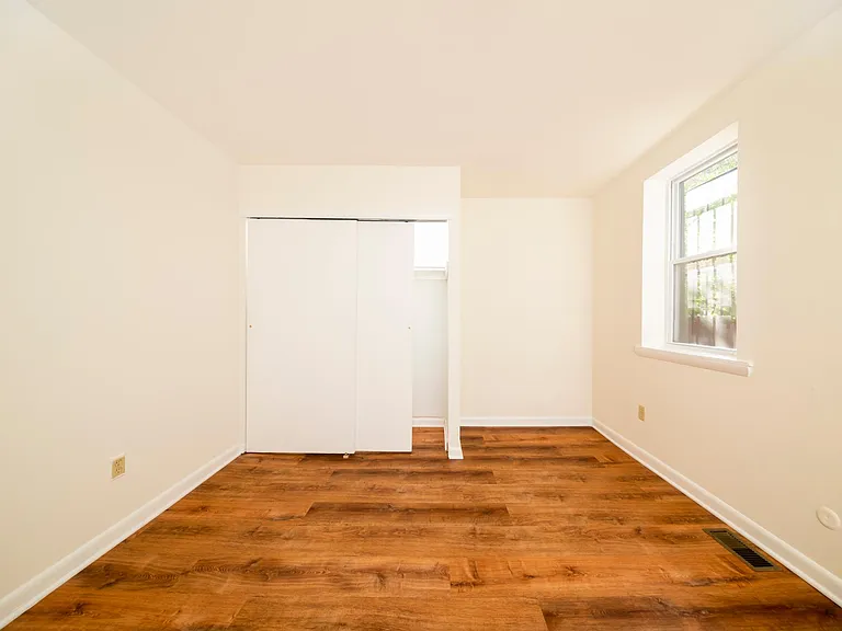 2218 Fitzwater St #A — Photo 8