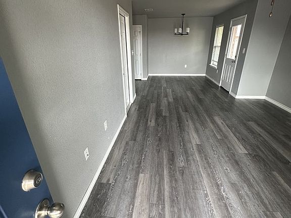 4th image of 2407 Duntov Dr #B