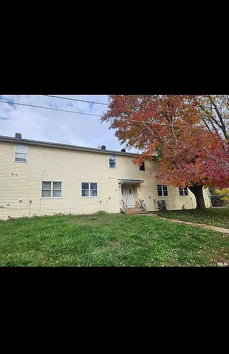 131-137 Wapello Ave #133