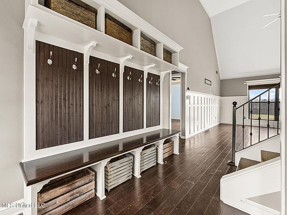 4th image of 13525 Lapstone Ln