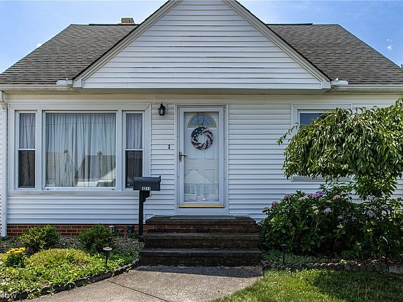 2nd image of 3211 Stanfield Dr