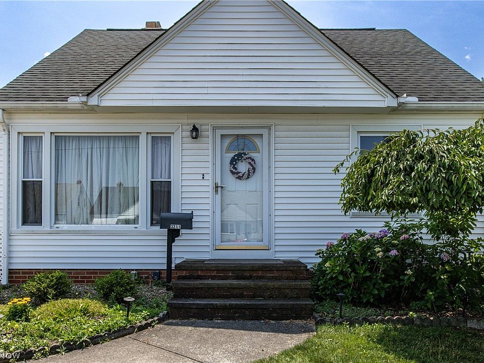 3211 Stanfield Dr, Parma, OH 44134 Zillow
