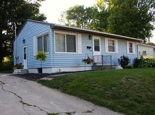 209 W 16th St N, Newton, IA 50208