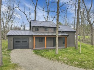 889 Blacksnake Rd, Utica, OH 43080