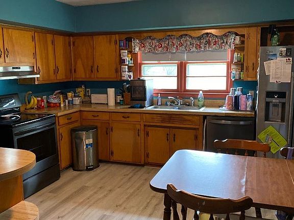 4th image of 710 Logan Ave