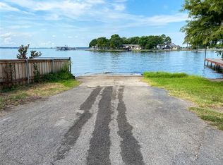 108 Cedarwood Dr, Mabank, TX 75156