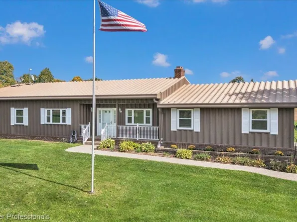 2110 N Blacks Corners Rd, Imlay City, MI 48444