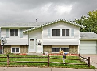 3451 W Mountain Rd, Englewood, CO 80110