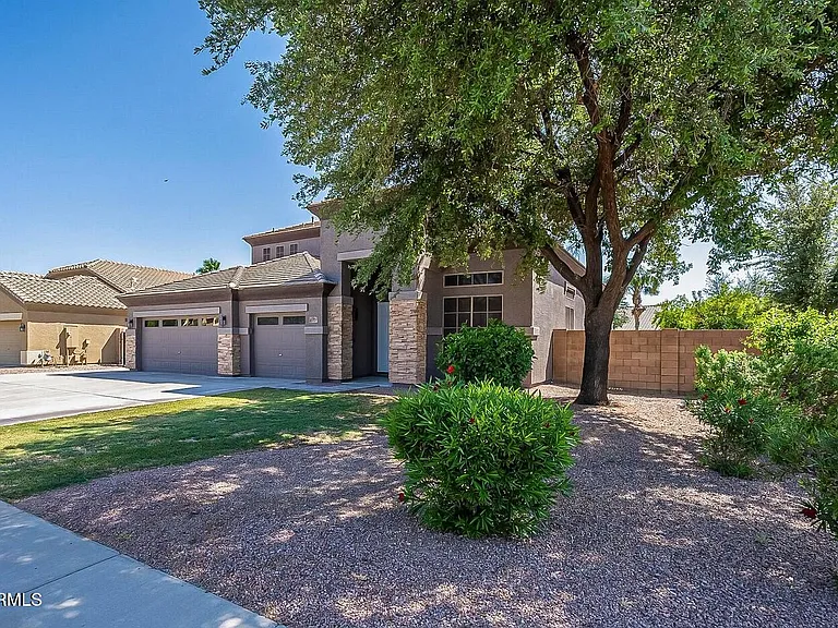 1863 E Flintlock Way — Photo 4