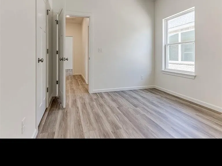 1109 N Silver Leaf Dr — Photo 2