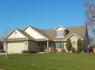 609 Primrose Ln, Tipp City, OH 45371