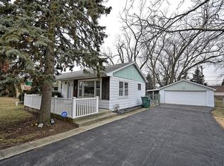 8020 Leamington Ave, Burbank, IL