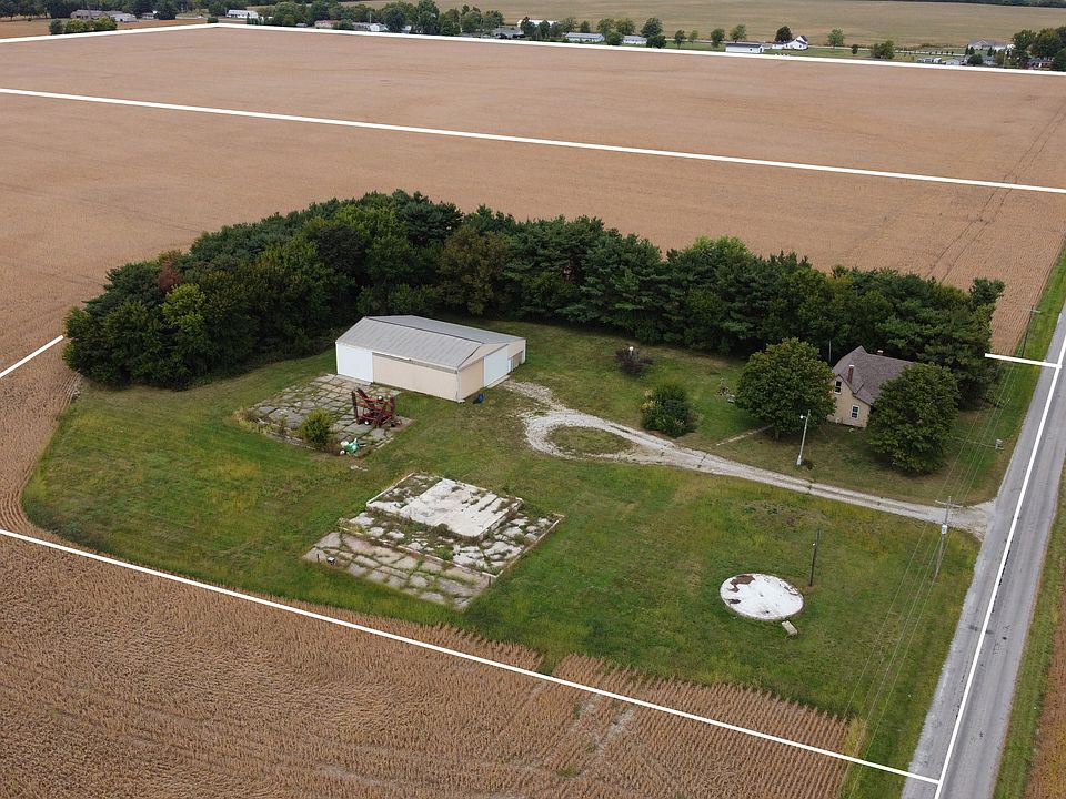 1st image of 820 S County Road 330 E