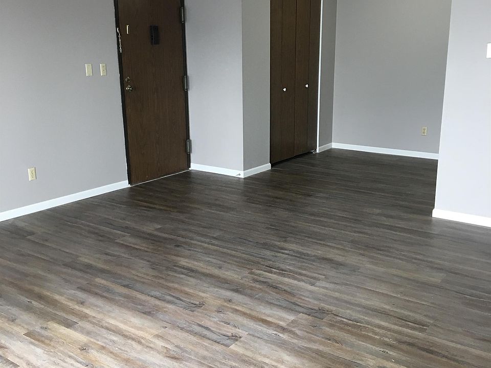 1st image of 911 E Lincoln Ave #25