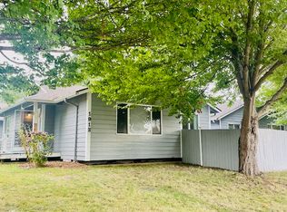 1913 Chestnut St #B, Everett, WA 98201