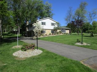 743 Latonka Dr, Mercer, PA 16137