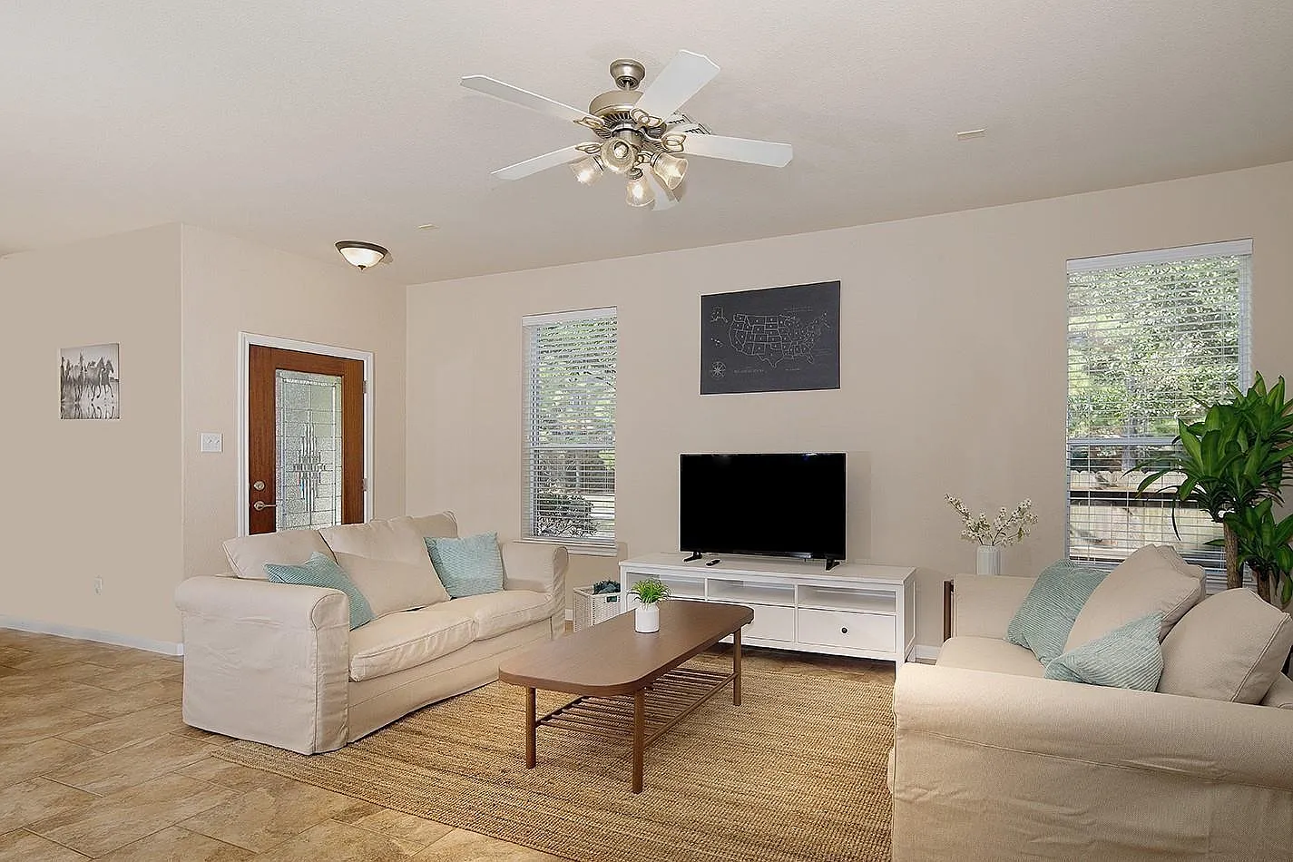 3 bed, 2.5 bath, 2192 sqft, $3,500 — Photo 3