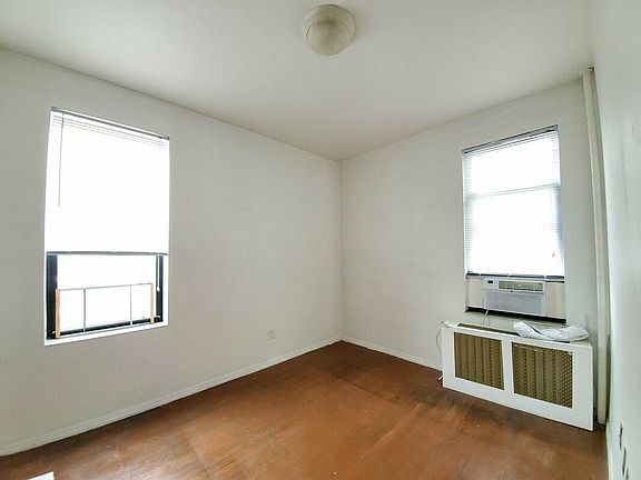 4th image of 30-53 36th St #2R