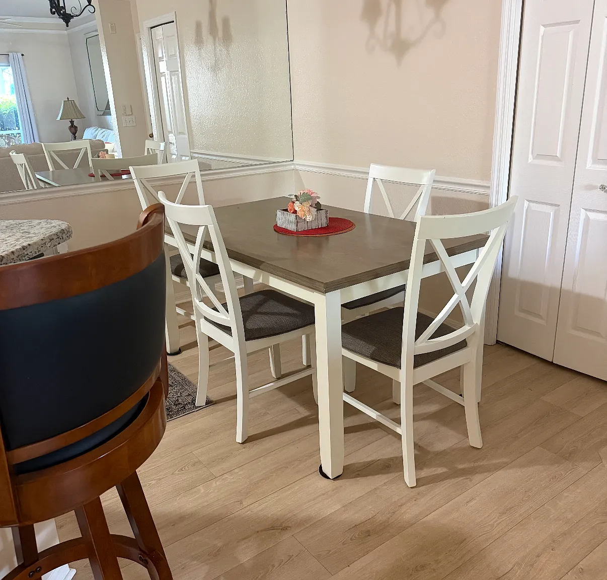 1 bed, 1000 sqft, $1,600 — Photo 1