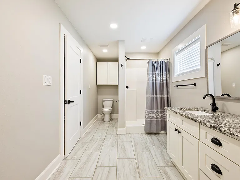 6121 Red Bud Ln — Photo 19