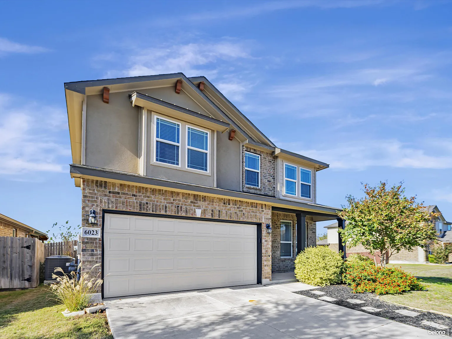 3 bed, 2.5 bath, 2100 sqft, $1,845 — Photo 2