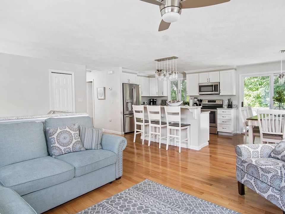 1st image of 21 Anna Olivo Ct