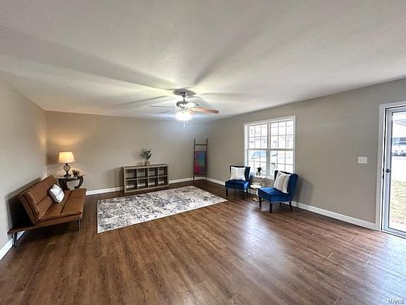 5th image of 12081 Hidden Meadow Ln