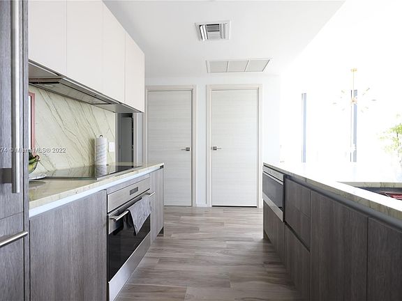 5th image of 801 S Miami Ave Unit 2704