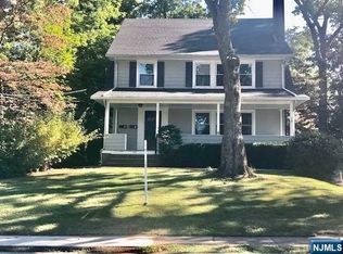 103 Hamilton Ave, Glen Rock, NJ 07452