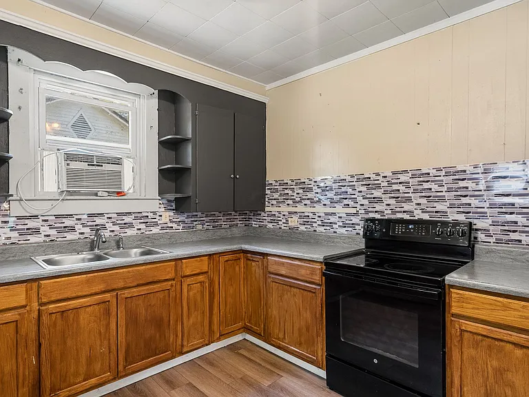 902 Pickens St — Photo 8