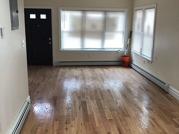 2nd image of 16018 119th Ave