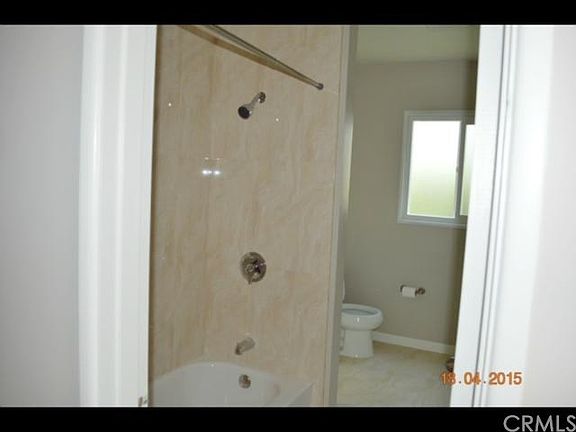 4th image of 1366 Kempton Ave