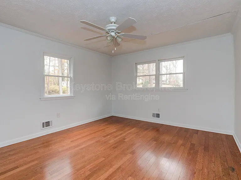 2213 Davis Rd — Photo 8
