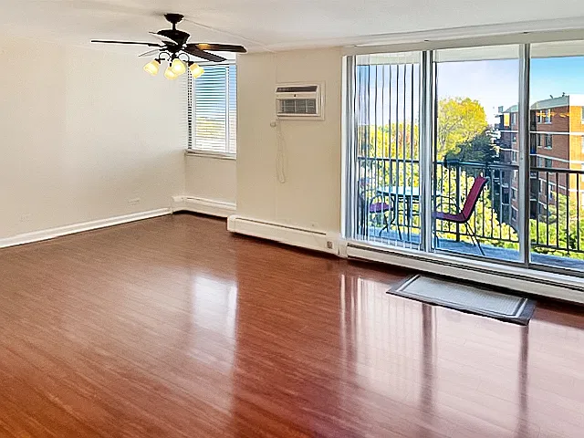 2201 S Stewart Ave — Photo 4