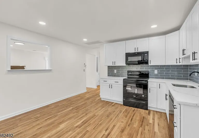 55 Orchard Dr — Photo 5