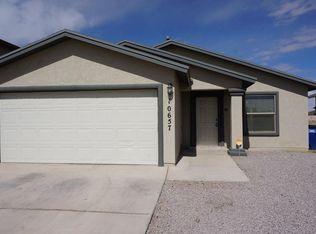 10657 Silvercloud Dr, El Paso, TX 79924