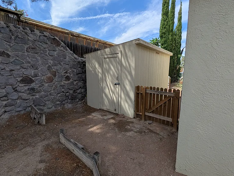 Shed