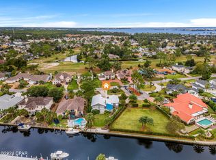 325 Wahoo Rd, Panama City Beach, FL 32408